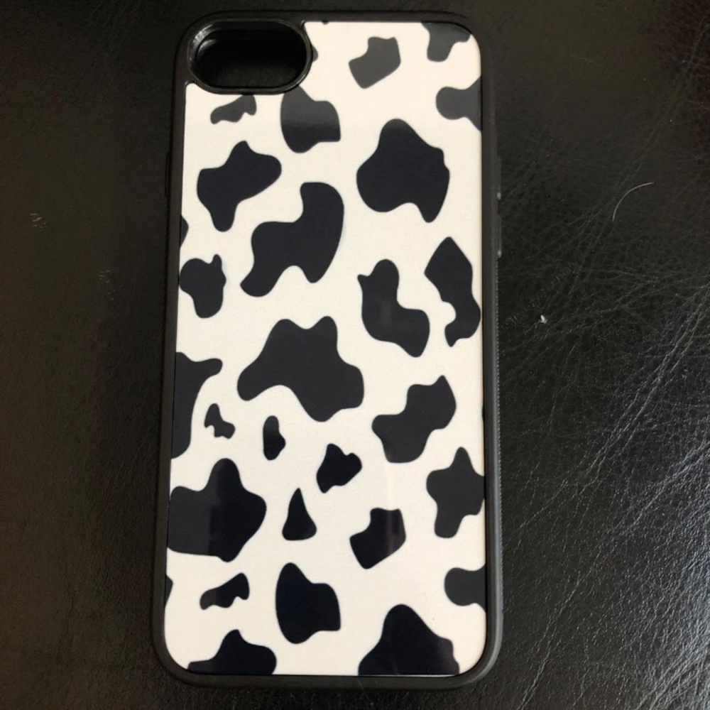 iPhone 8 and SE moo moo case